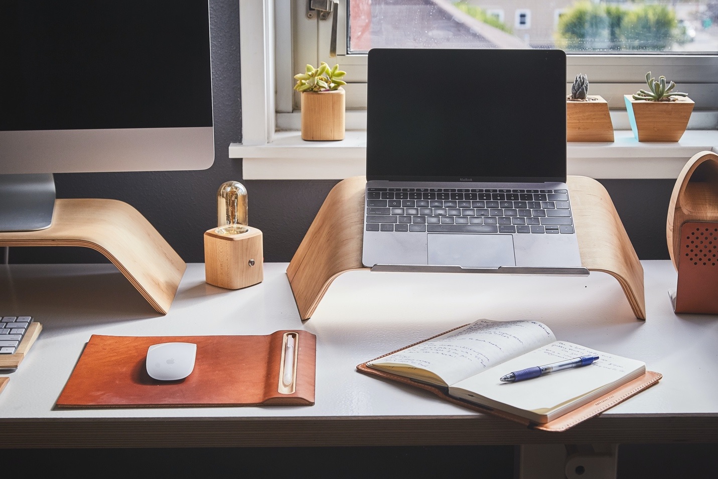 laptop,notes,workspace