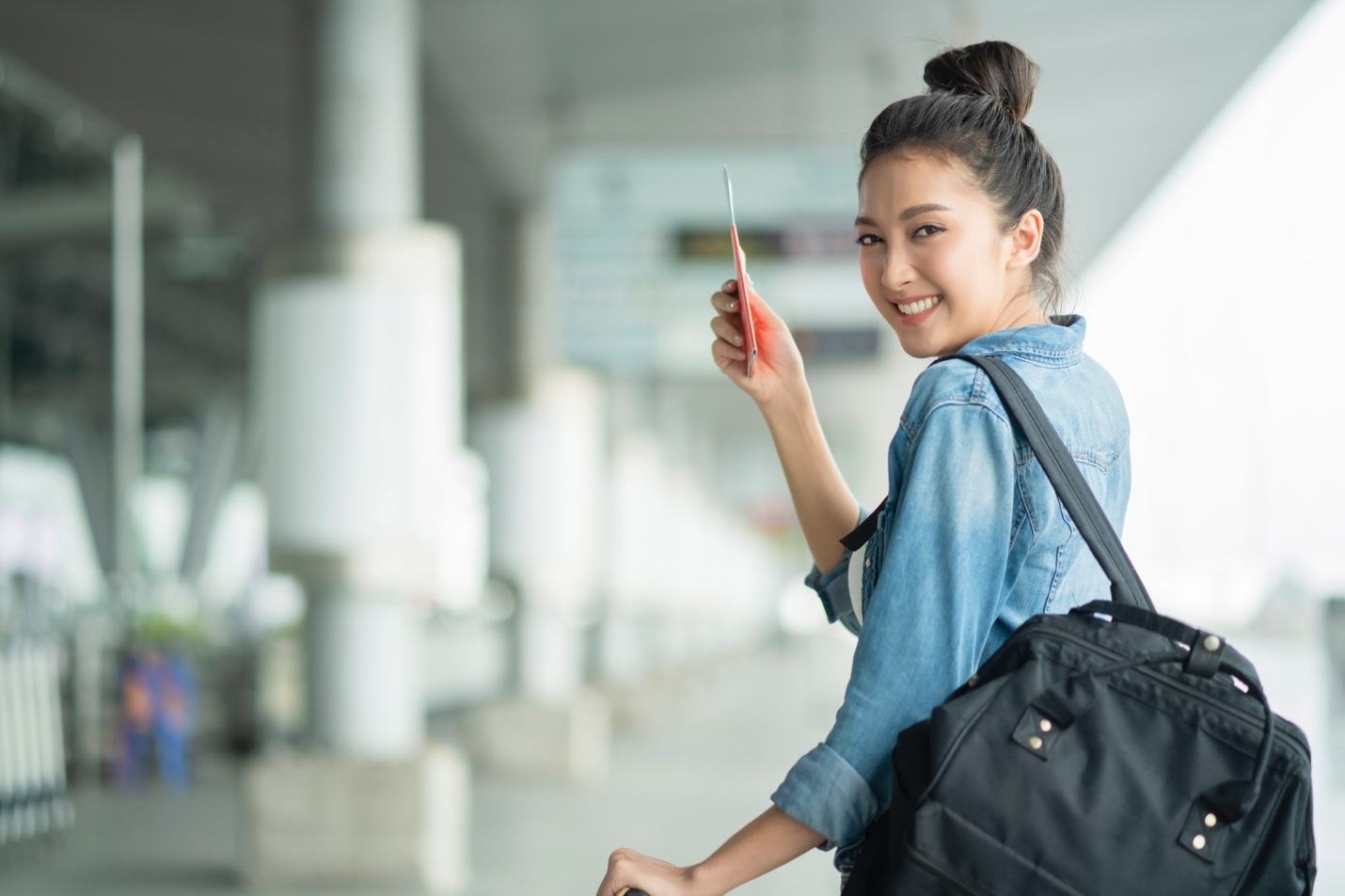 airport,woman,bag