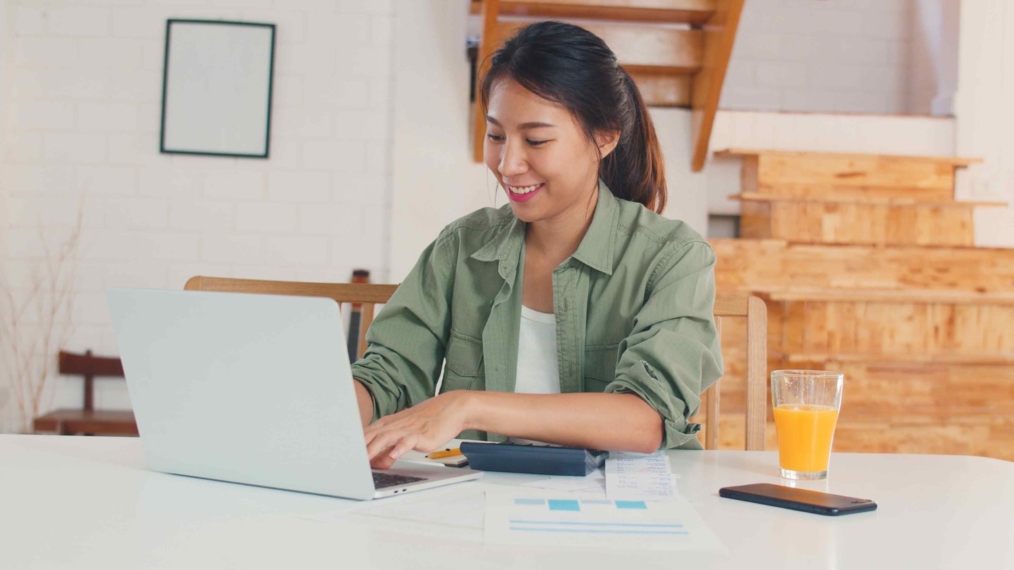 woman,laptop