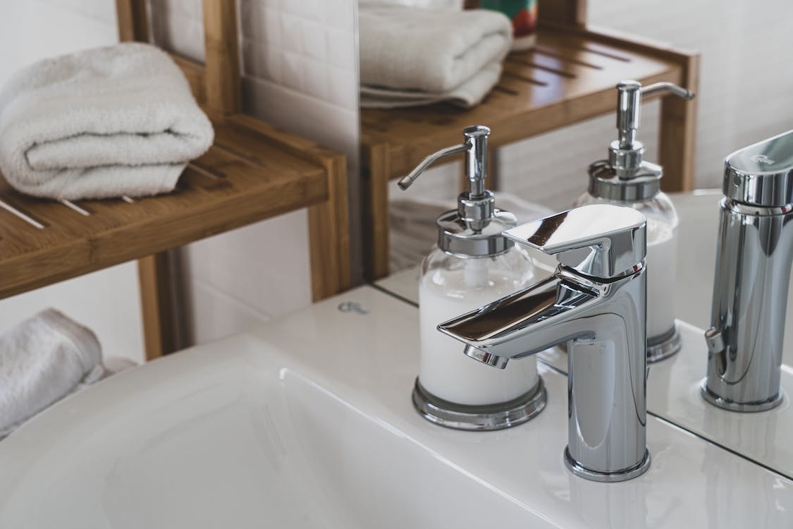 sink,faucet