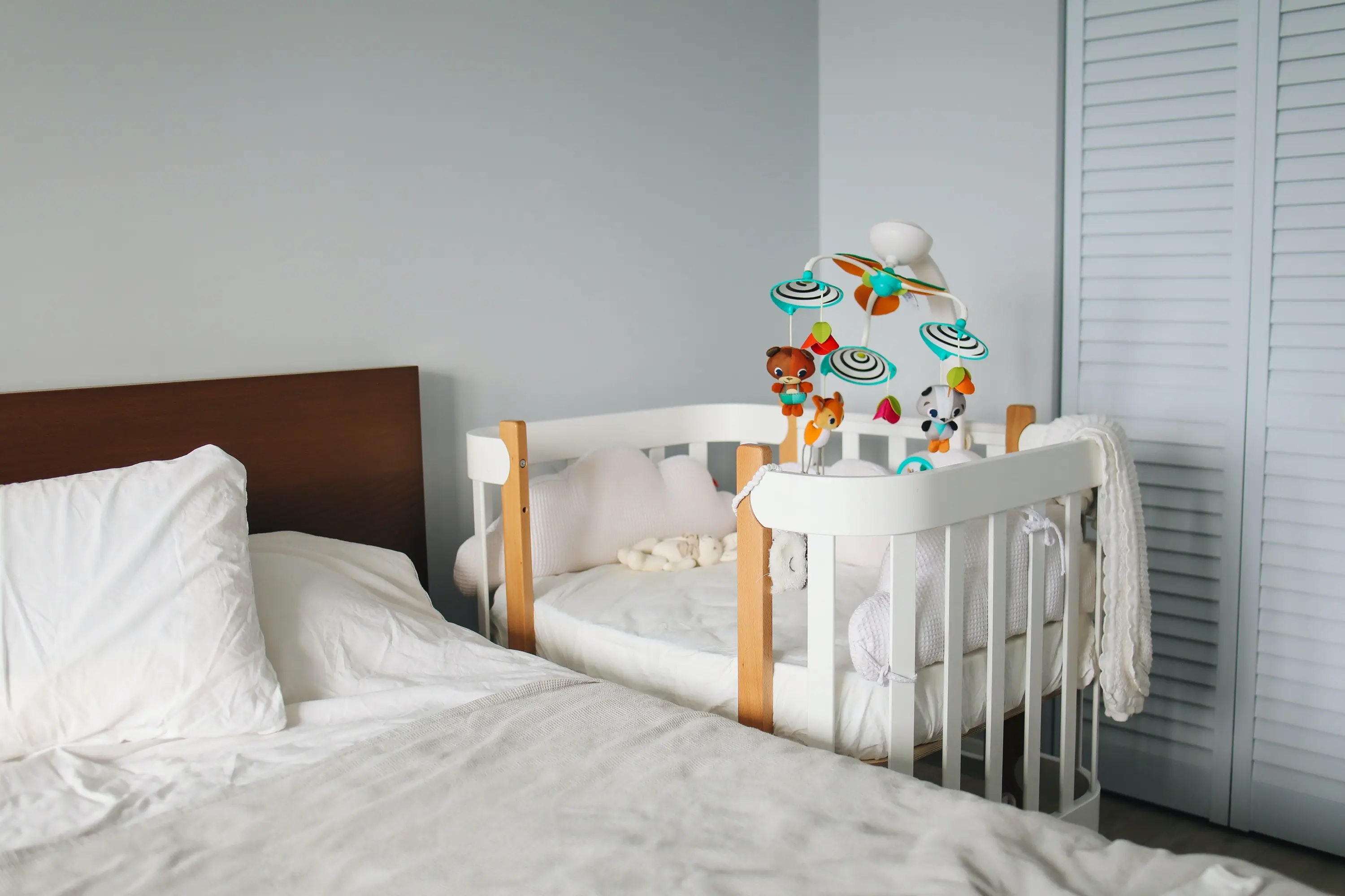 bedroom,babycrib