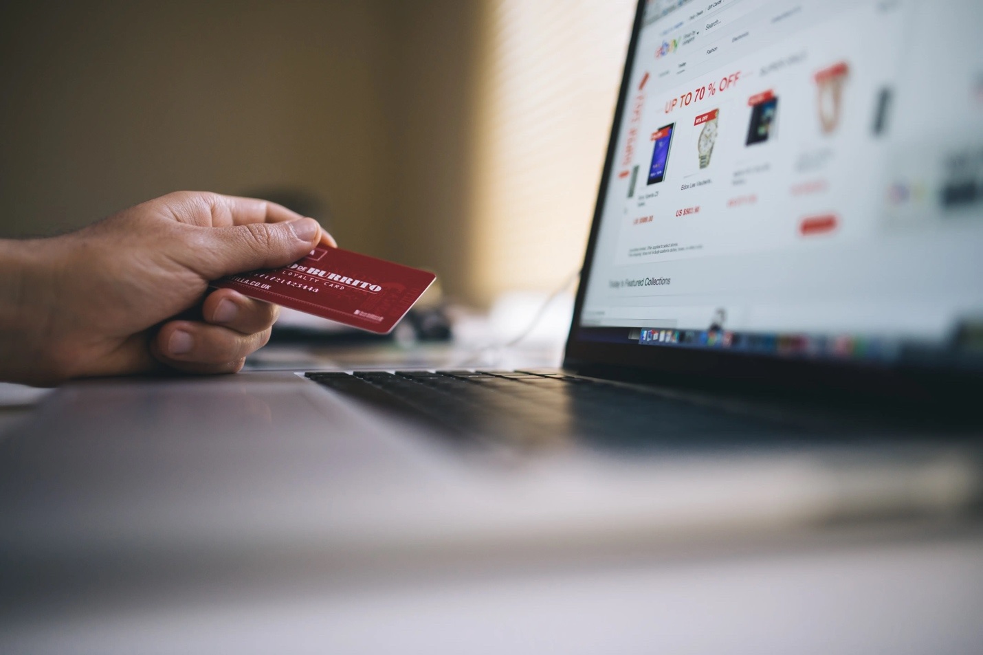 laptop,creditcard
