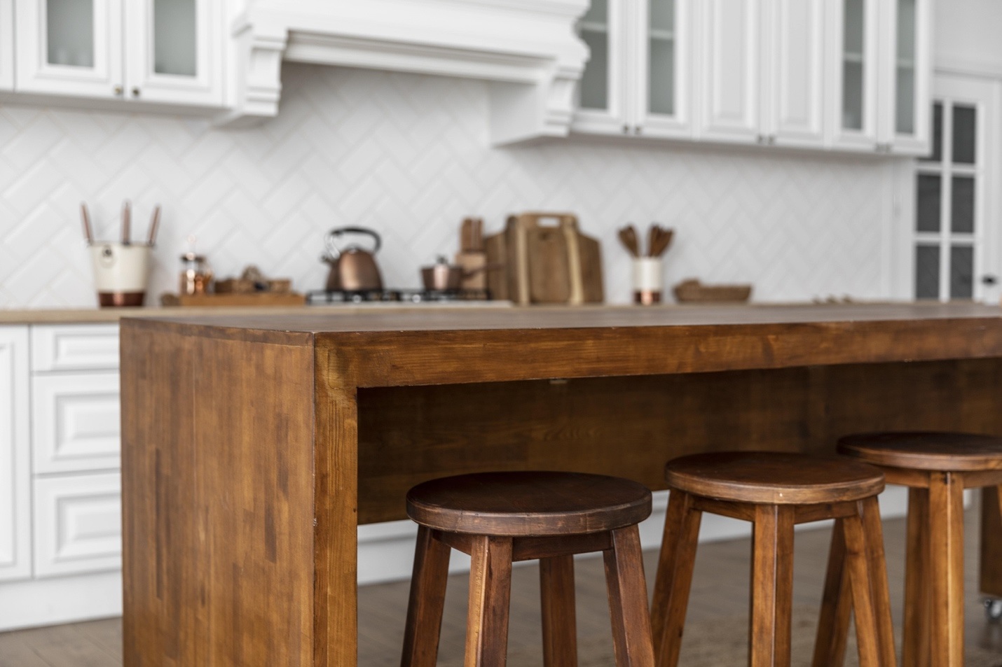 woodentable,woodenchair