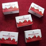 RED TOMATO BLEACHING SOAP