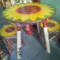 Sunflower Table with2 Stools