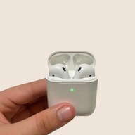 AirPods (wireless charging case)