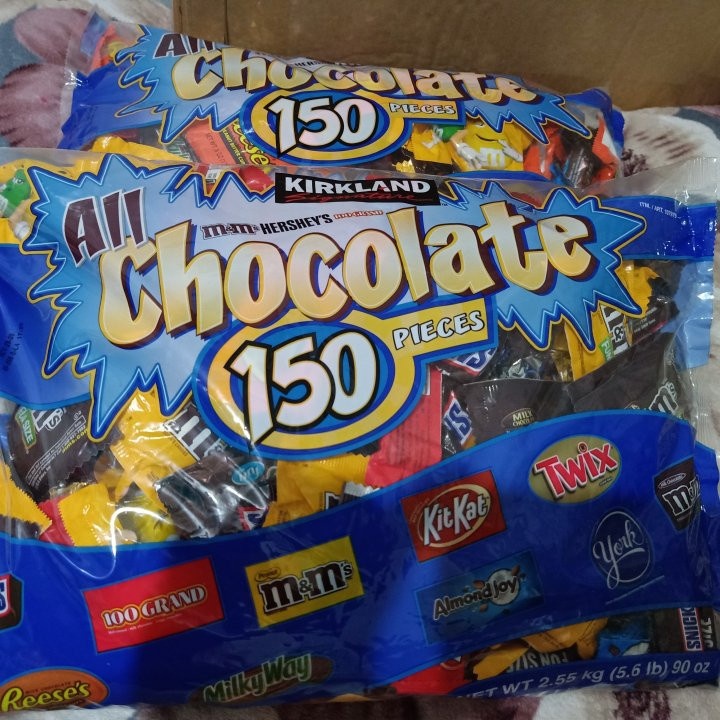 Kirkland All Chocolates 150pcs Funsize Assorted Chocolate in 1 Pack