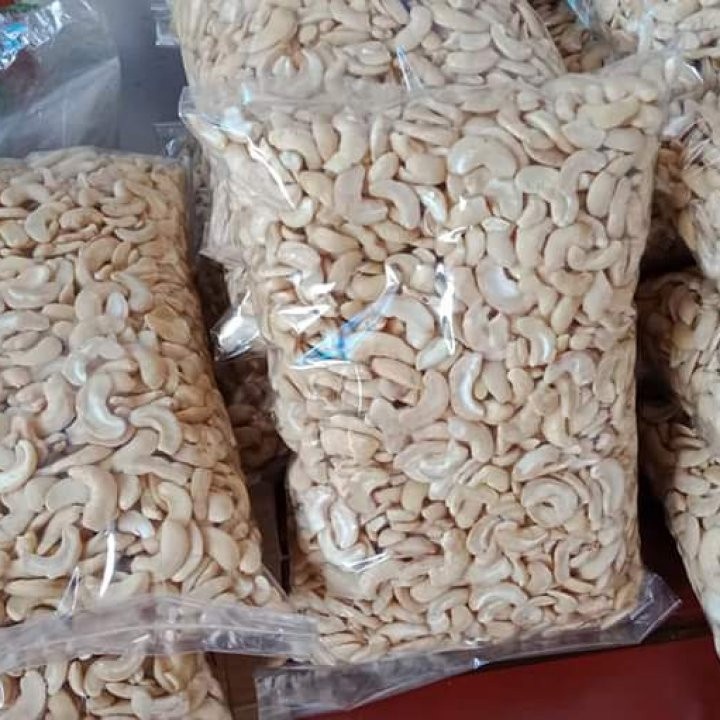 Cashew nuts split whole and roasted or raw at 280.00 from Palawan