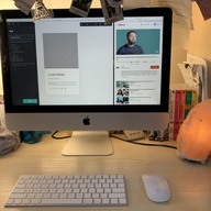 iMac 21.5 2017 Pristine condition, barely used.