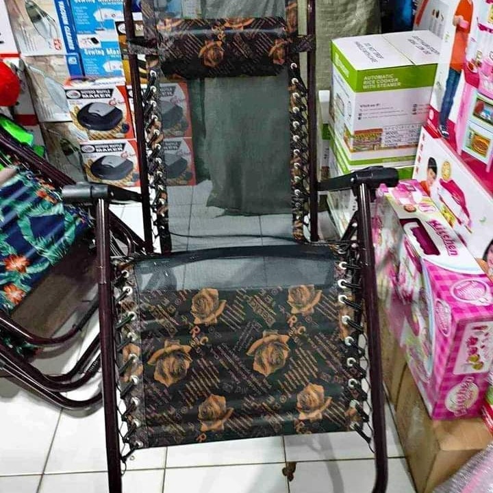 Foldable reclining chair at 1250.00 from Isabela. LookingFour Buy