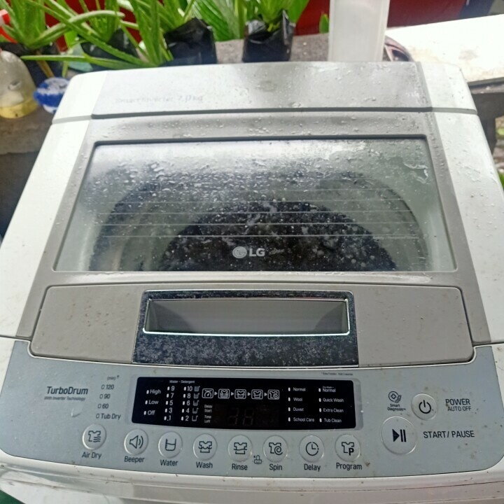 LG Automatic Washing Machine at 5000.00 from Bataan. LookingFour Buy