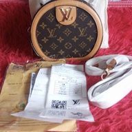 Louis Vuitton Round Sling bag