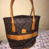 Preloved leather bag