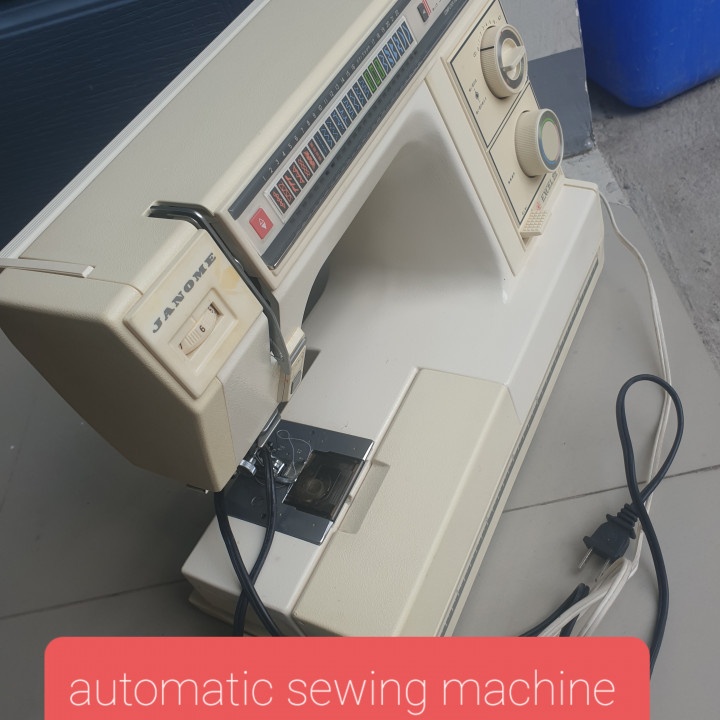 Automatic sewing Machine at 5000.00 from Laguna. LookingFour Buy