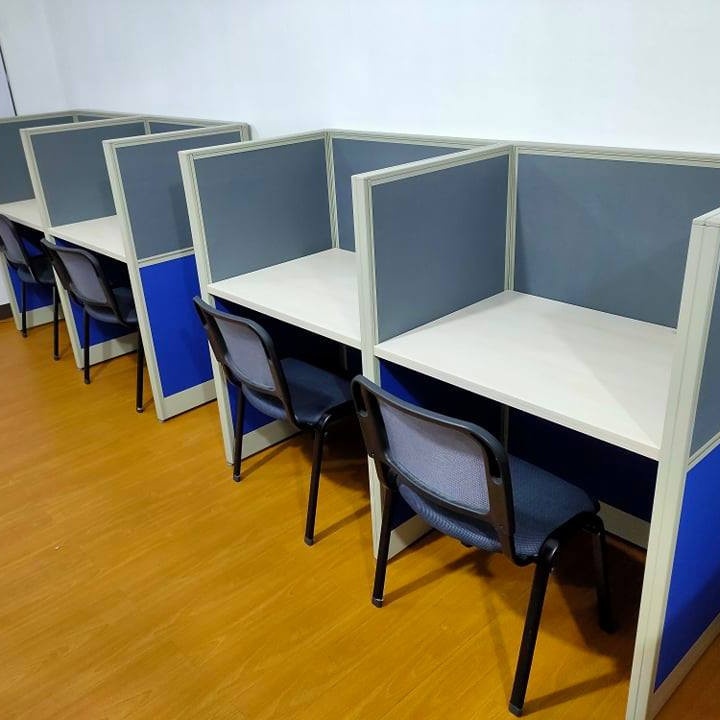 Direct Supplier Office Partition Cubicles Workstations Divider at 7500.