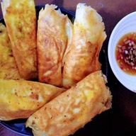 Pancit Bilao/Lumpiang Shanghai