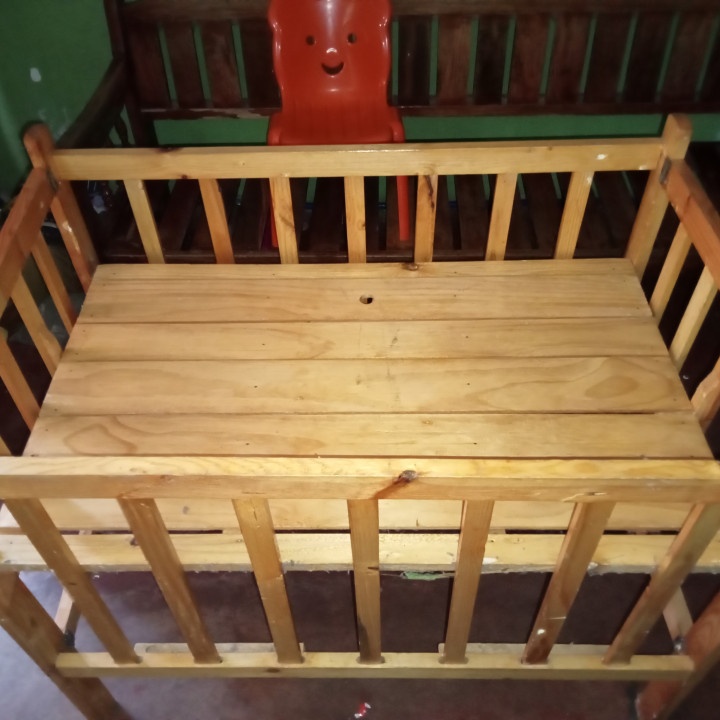 Adjustable baby crib at 600.00 from Rizal. LookingFour Buy & Sell Online