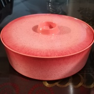 Serving bowl with cover