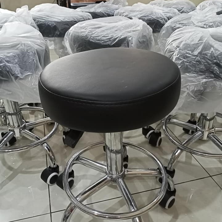 Laboratory stool / office chair at 2300.00 from City of Caloocan