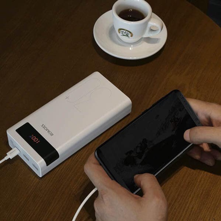 Romoss Sense 8P+ 3.0 Quick-Charge 30000mAh Powerbank with LED Display ...