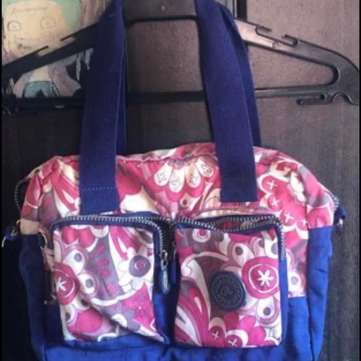 ladies hand / shoulder bag at 200.00 from City of San Juan. LookingFour Buy & Sell Online