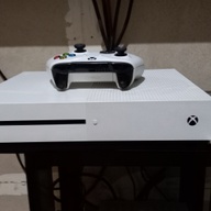 Microsoft Xbox One-S