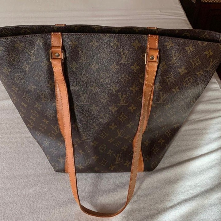 Louis Vuitton Sac Shopping Monogram LV Canvas Shoulder Bag 365 at 32000