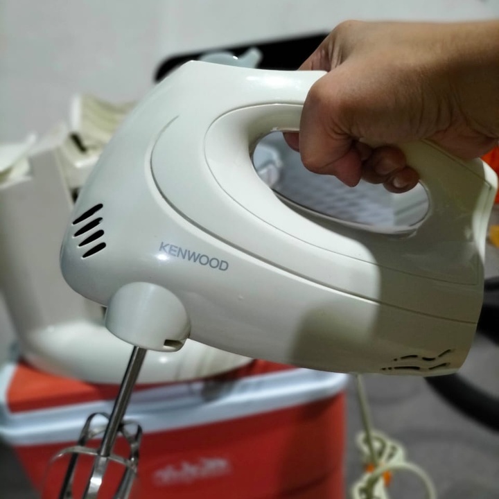 Kenwood Mixer at 3600.00 from City of Mandaluyong. LookingFour Buy