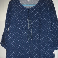 Accee mom blouse