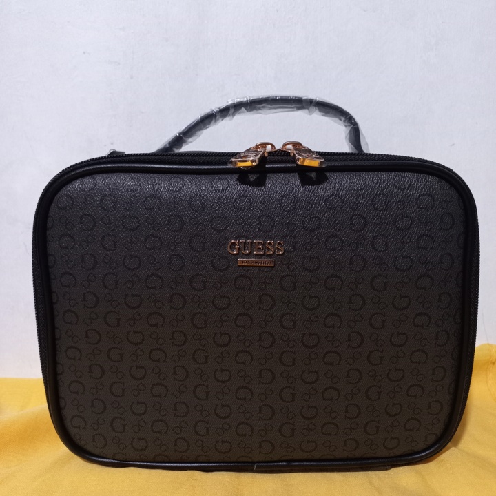 ORIGINAL GUESS COSMETIC/TOILETRIES BAG at 1500.00 from Quezon City