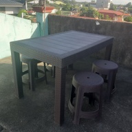 Dining Set w/ chairs