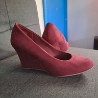 Suede Comfort wedges