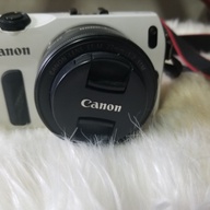 Canon EOS M with Benro T800EX Tripod