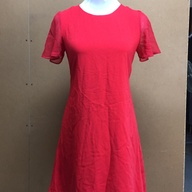 Red mid-dress