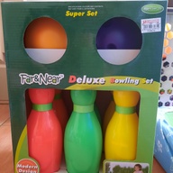 Deluxe Bowling Set
