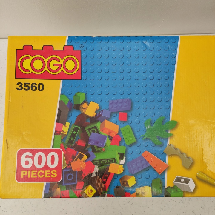 Lego w free Cogo brand at 400.00 from City of Manila