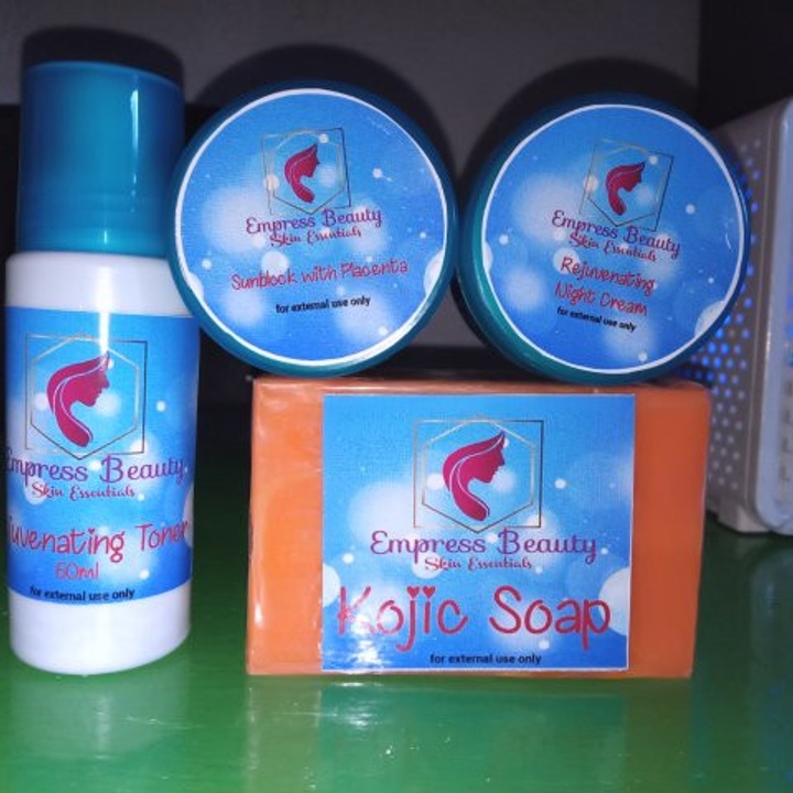 EMPRESS BEAUTY Rejuvenating set at 150.00 from Laguna. LookingFour