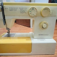 MERRIT 8101 Sewing Machine