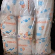 lampein diaper taped type medium size only, sold per piece