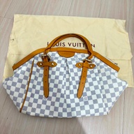 LV bag and Coach Wallet