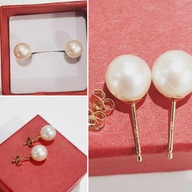 18k gold off White Pearl Earrings
