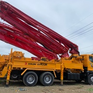 Hyundai 33M Top Quality fully reconditioned / 2nd Hand Pump Truck