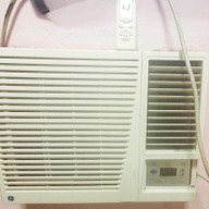 GE 0.75 HP Manual Window Type Aircon