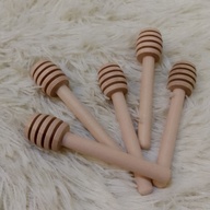 Wooden honey dipper