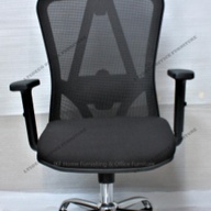 HIGH QUALITY OFFICE CHAIR