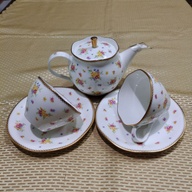 Floral Teapot, Teacups and Saucer Set