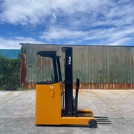 TCM BRAND 1.5 TONS 5.5M ELECTRIC REACHTRUCK FORKLIFT!!