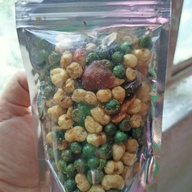 Kutkutin in a resealable pouch