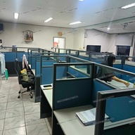TWO TONE WORKSTATION WITH GLASS DIVIDER , OFFICE FURNITURES , OFFICE PARTITION