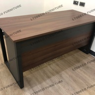 WOODEN EXECUTIVE TABLE OFFICE PARTITION